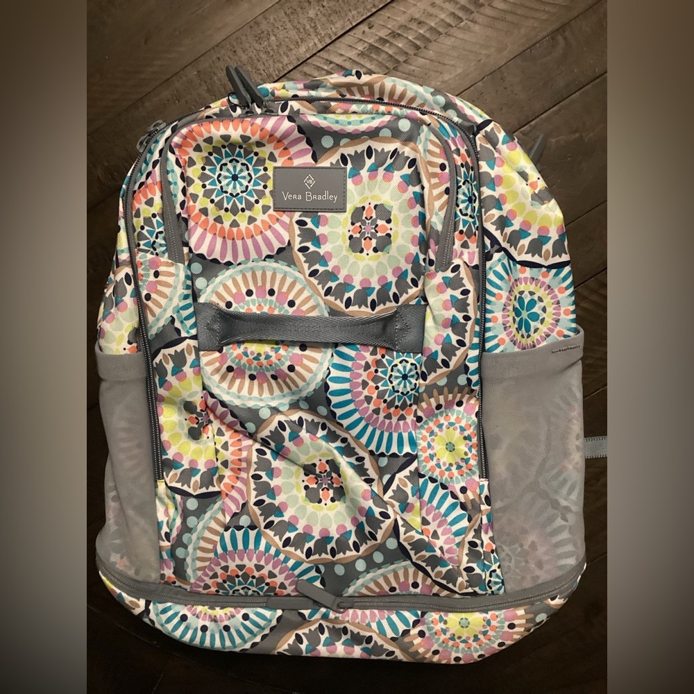 Vera Bradley Lighten Up Adventure Travel Backpack Sunny Medallion New With Tags